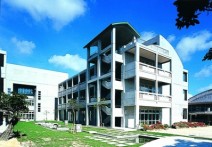 浦添市立神森小学校